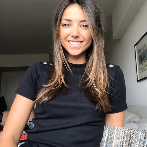 Meet the Parisian Posher - Marie-Charlotte - Picture 4 of 8